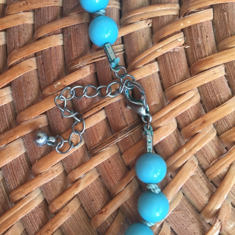 Graduated bead necklace - Picture 4 of 4